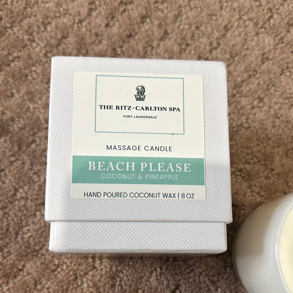 RITZ CARLTON WHITE MASSAGE CANDLE NWT